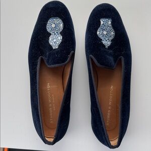 Stubbs & Wootton Navy Velvet Flats with Embroidered Chinese Jars size 11